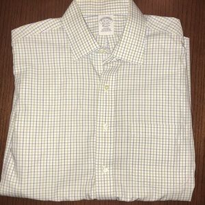 Brooks Brothers Classic Fit Sz 16 - 33